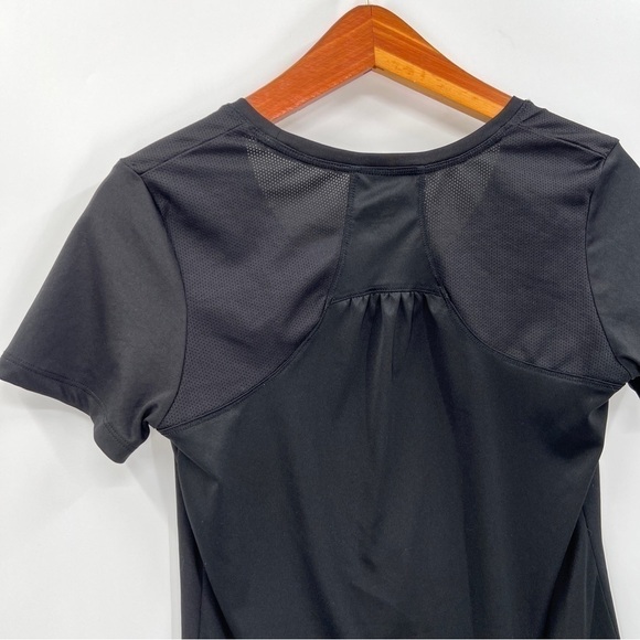 C9 CHAMPION Woman's Black Short Sleeve Lightweight Athletic Top Size XS - Picture 6 of 9